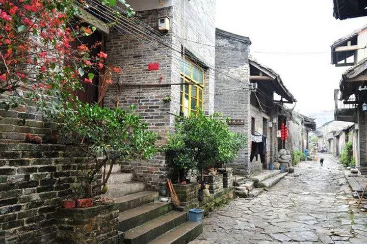 求问这对是什么鞋游戏画面